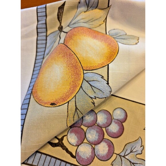 Mikasa Garden Harvest Oblong Tablecloth 62" x 102" Cloth Fabric Fruit Grape Pear - Picture 11 of 11